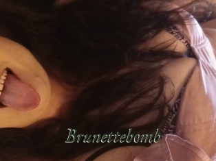Brunettebomb