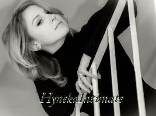 HynekaIntimate