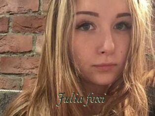 Julia_foxi