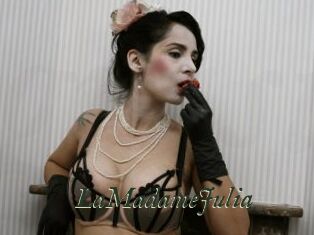 LaMadameJulia