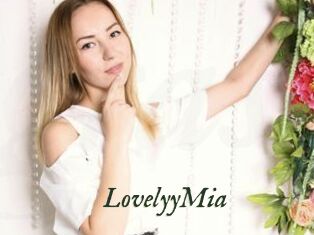 LovelyyMia
