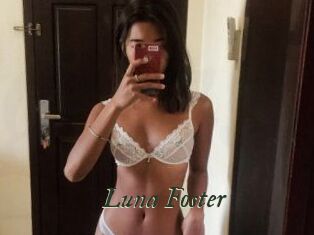 Luna_Foster