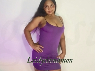 leidycinnamon Gratis Strip