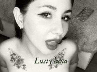 Lusty_luna