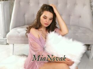 MiaNovak