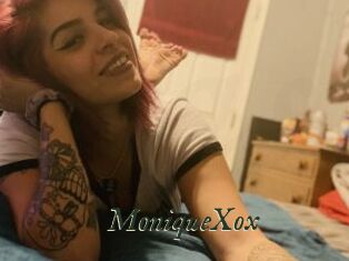 MoniqueXox