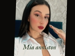 Mia_anniston