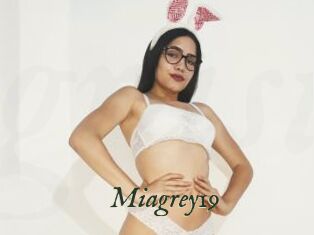 Miagrey19