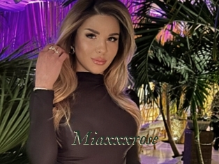 Miaxxxrose
