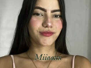 Miiaaxx
