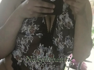 nickythehawtie Gratis Strip