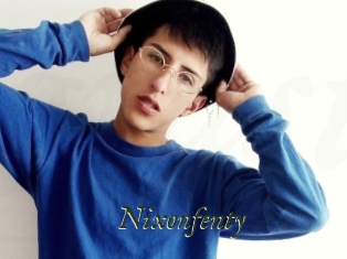 nixonfenty Gratis Strip