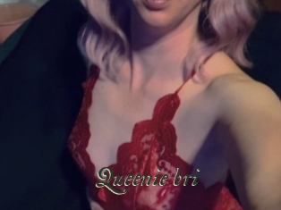 Queenie_bri