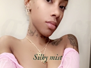 silky_mist Gratis Strip