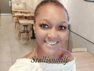 stallionmilf Gratis Strip